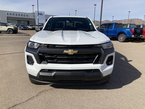 Used 2023 Chevrolet Colorado LT w/ LT Convenience Package II image 2