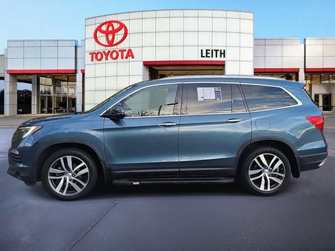 Used 2018 Honda Pilot Touring image 8