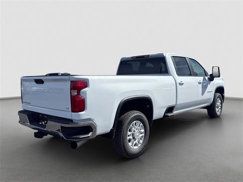 New 2026 Chevrolet Silverado 2500 LT image 6