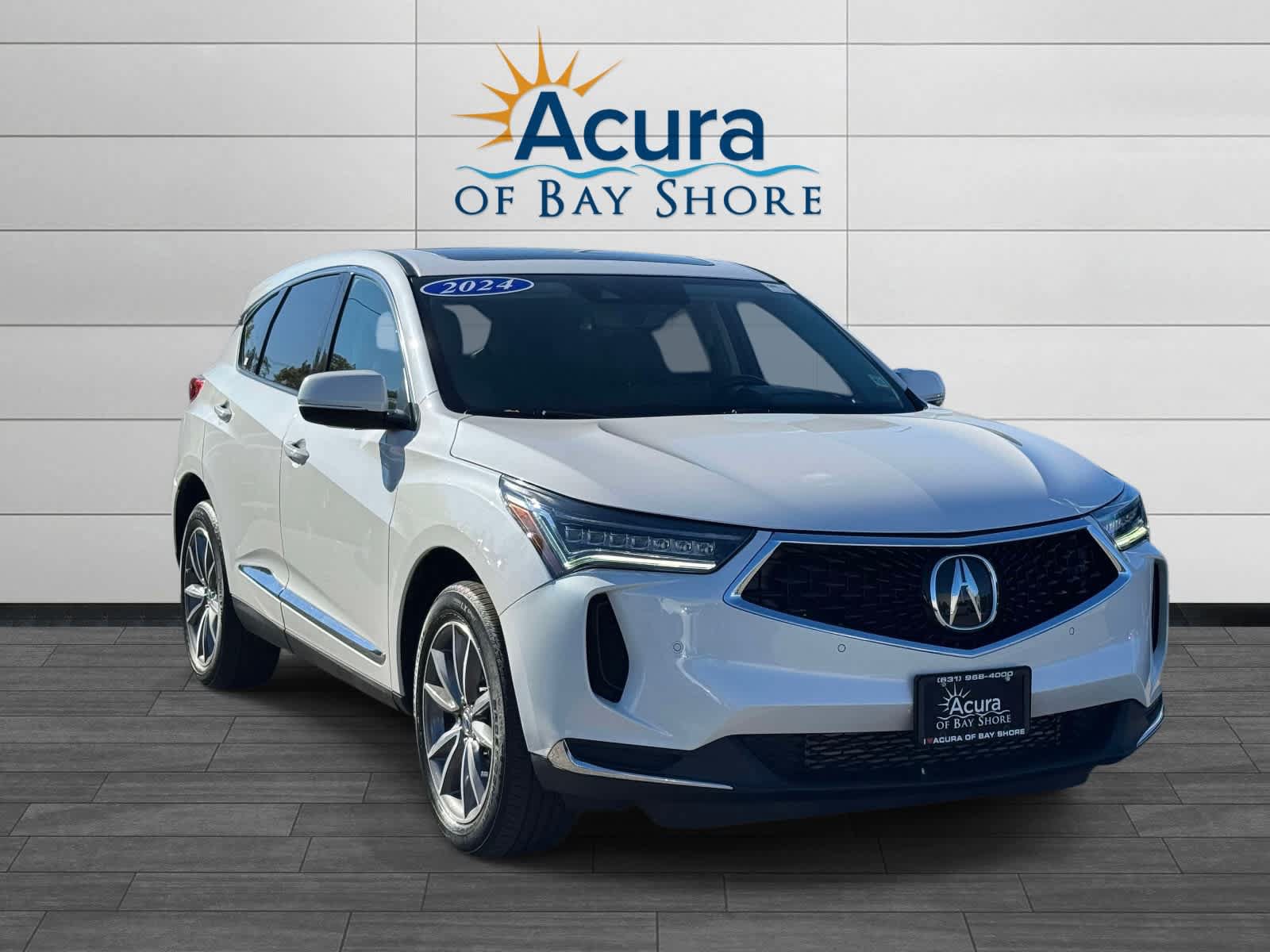 Used 2024 Acura RDX w/ Technology Package AWD/4WD image 2