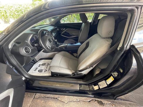 Used 2020 Chevrolet Camaro LT RWD image 3