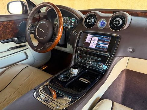 Used 2012 Jaguar XJ L RWD image 27