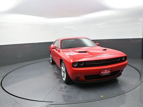 Used 2016 Dodge Challenger R/T RWD image 15