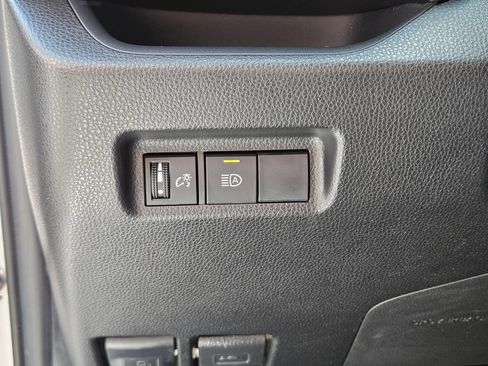 Used 2021 Toyota RAV4 XLE FWD image 20