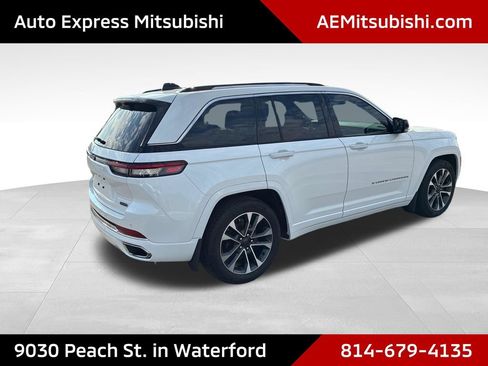 Used 2023 Jeep Grand Cherokee Overland w/ Luxury Tech Group IV AWD/4WD image 7