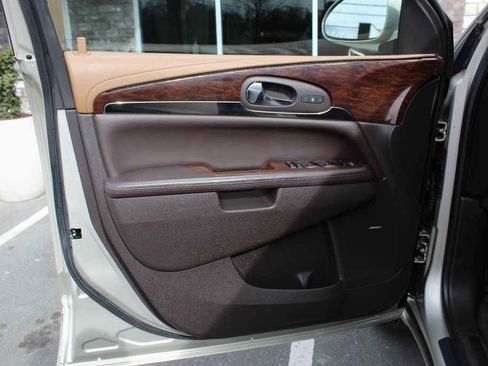Used 2015 Buick Enclave Leather image 11