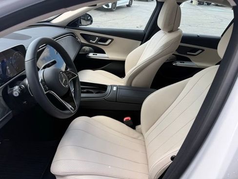 New 2026 Mercedes-Benz E 350 4MATIC Sedan image 11