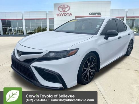 Used 2023 Toyota Camry SE w/ Convenience Package FWD image 7