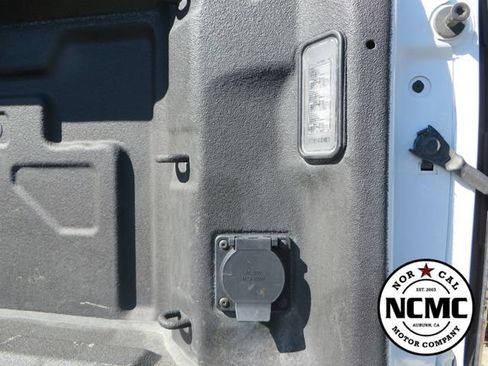Used 2025 GMC Sierra 2500 AT4 AWD/4WD image 17