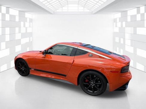Certified 2024 Nissan Z Performance w/ Heritage Edition RWD image 5