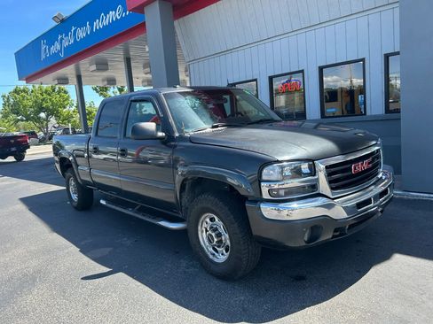 Used 2003 GMC Sierra 1500 SLT w/ SLT Preferred Equipment Group AWD/4WD image 23