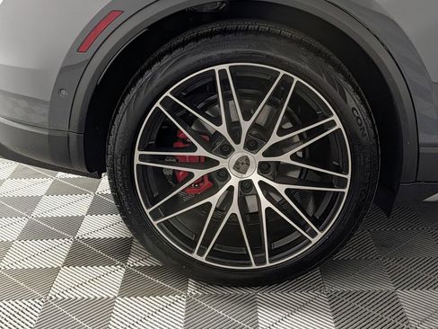 New 2026 Porsche Macan Turbo Electric image 15