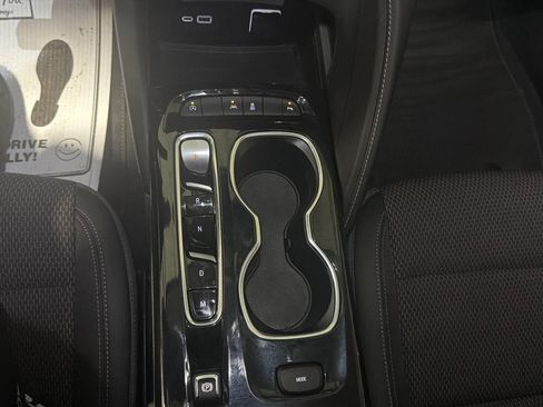 Used 2023 Buick Envision Preferred image 24