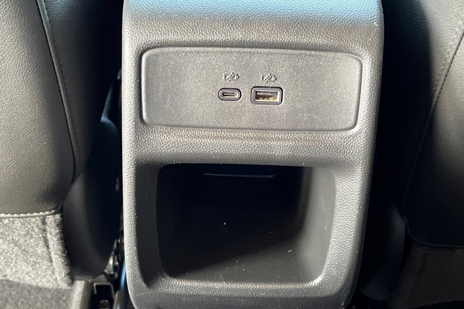 Used 2025 Chevrolet Trax LT FWD image 20