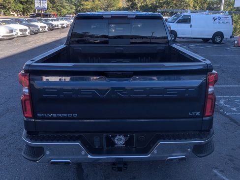 Used 2021 Chevrolet Silverado 1500 LTZ w/ Z71 Off-Road Package image 9