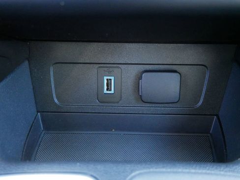 Used 2019 Ford Escape Titanium image 25