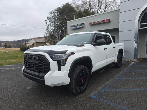 Used 2024 Toyota Tundra TRD Pro AWD/4WD image 8