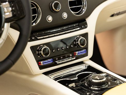 Certified 2024 Rolls-Royce Spectre w/ Spectre Launch Package AWD/4WD image 27