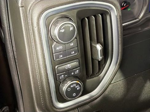 Used 2019 Chevrolet Silverado 1500 LT w/ True North Edition AWD/4WD image 10