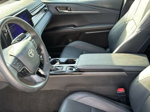 Used 2025 Toyota Camry XSE FWD image 28