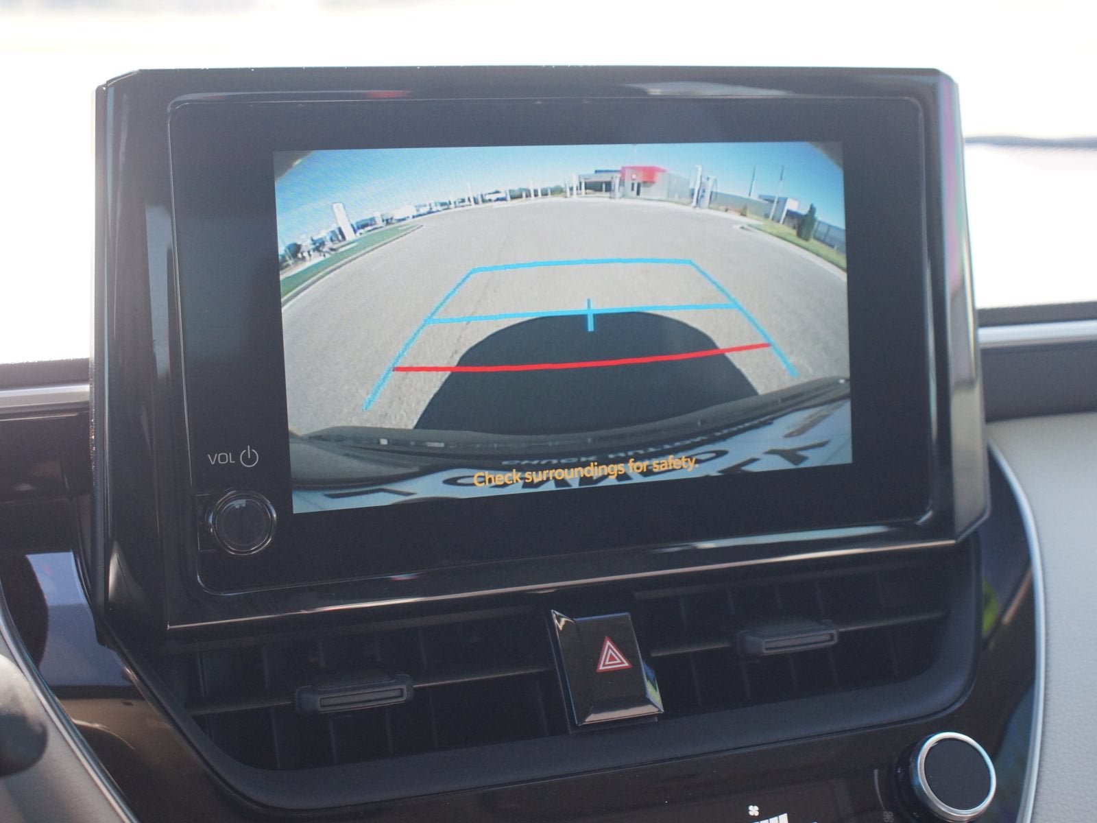 Used 2027 Toyota Corolla LE FWD image 7