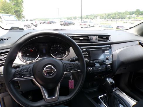 Used 2017 Nissan Rogue Sport S w/ S Appearance Package AWD/4WD image 10