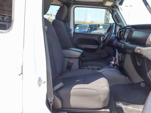Used 2023 Jeep Gladiator Sport AWD/4WD image 33