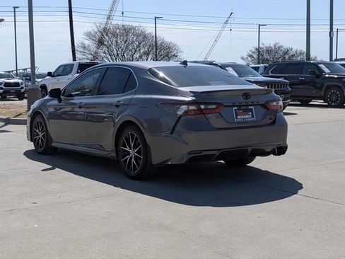 Used 2024 Toyota Camry SE FWD image 8