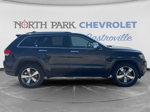 Used 2015 Jeep Grand Cherokee Limited w/ Trailer Tow Group IV RWD image 2