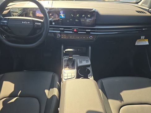 New 2026 Kia Sportage EX FWD image 16