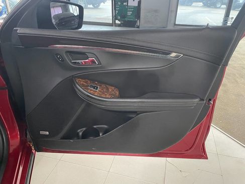 Used 2014 Chevrolet Impala LT FWD image 27