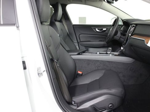 New 2026 Volvo V60 B5 Cross Country Plus w/ Climate Package AWD/4WD image 10