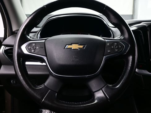 Used 2020 Chevrolet Traverse LT image 24