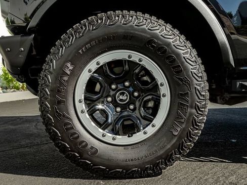 Used 2023 Ford Bronco Badlands AWD/4WD image 11