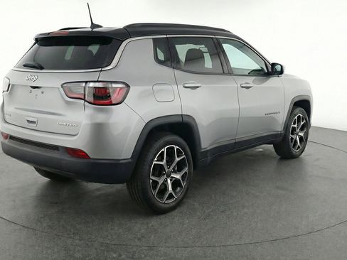Used 2025 Jeep Compass Limited AWD/4WD image 9