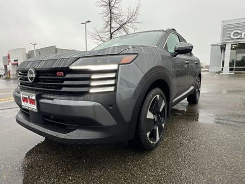 New 2025 Nissan Kicks SR w/ Illumination Package image 10