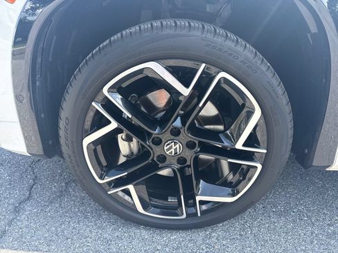 Certified 2026 Volkswagen Tiguan SEL R-Line AWD/4WD image 10