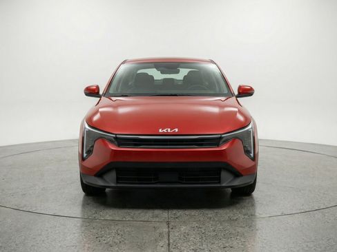 Used 2025 Kia K4 LXS image 2