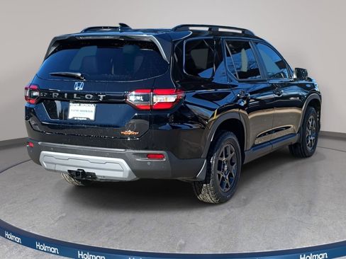New 2025 Honda Pilot TrailSport image 5