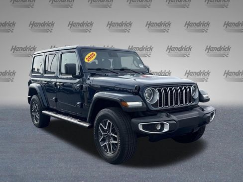 Used 2025 Jeep Wrangler Unlimited Sahara w/ Dual Top Group AWD/4WD image 2