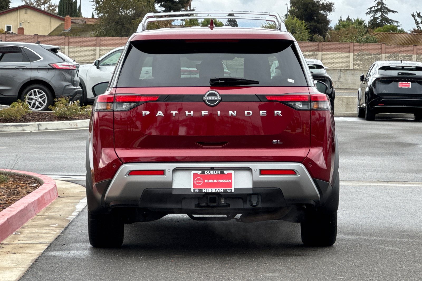Certified 2023 Nissan Pathfinder SL w/ SL Premium Package FWD image 5