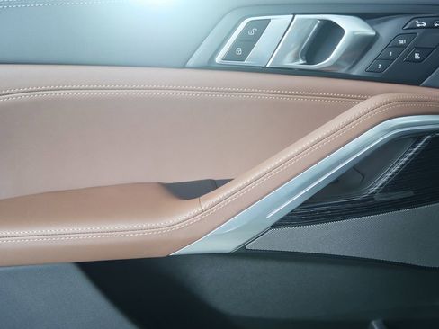 New 2026 BMW X6 xDrive40i image 9