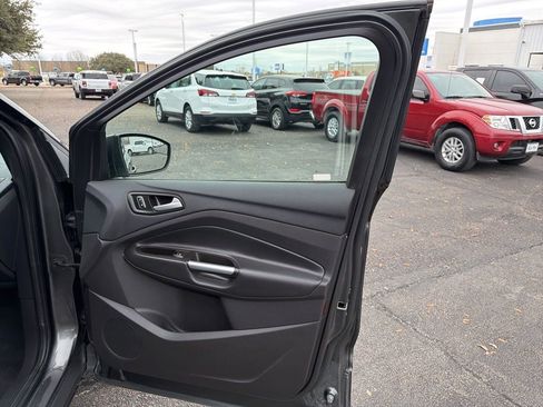 Used 2016 Ford Escape Titanium image 34