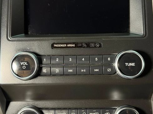 Used 2019 Ford Expedition XLT w/ Equipment Group 201A AWD/4WD image 37