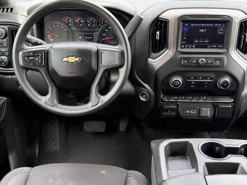 Used 2023 Chevrolet Silverado 1500 Custom AWD/4WD image 11