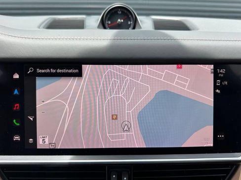 Certified 2023 Porsche Cayenne AWD/4WD image 34