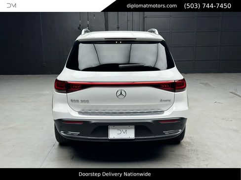 Used 2023 Mercedes-Benz EQB 300 4MATIC w/ Exclusive Package image 6