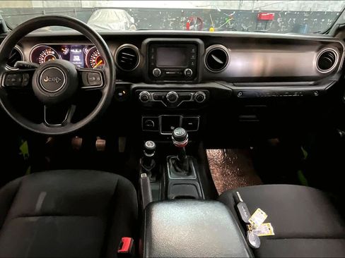 Used 2018 Jeep Wrangler Unlimited Sport image 17