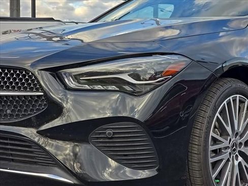 Used 2025 Mercedes-Benz CLA 250 4MATIC image 13