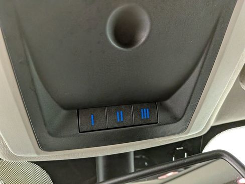 Used 2016 RAM 3500 Laramie w/ Cold Weather Group image 34